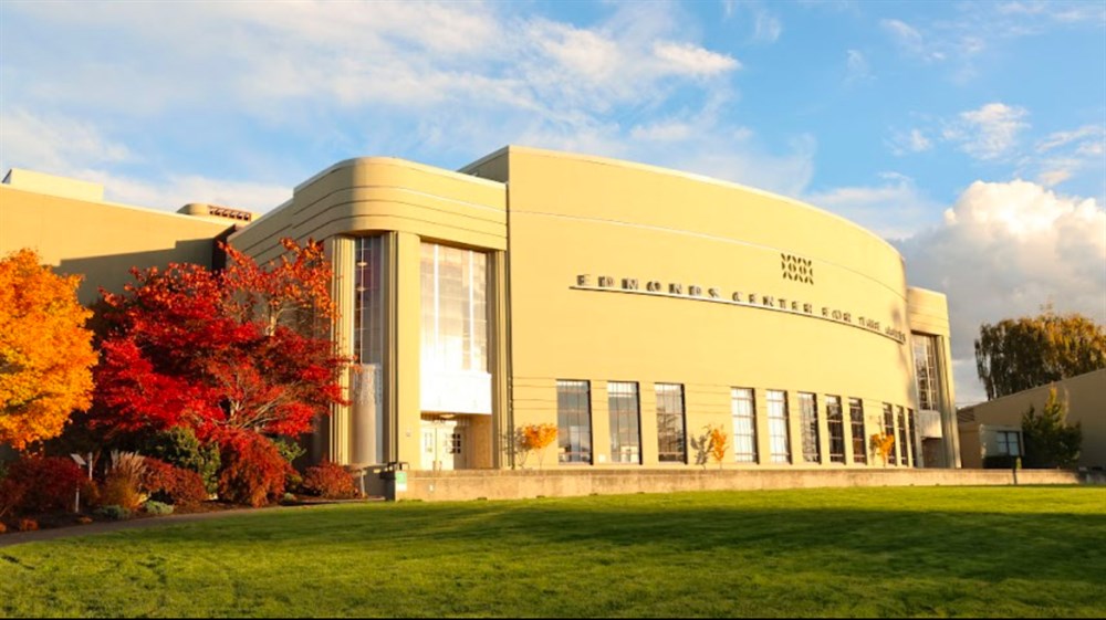 Edmonds Center for the Arts front lawn