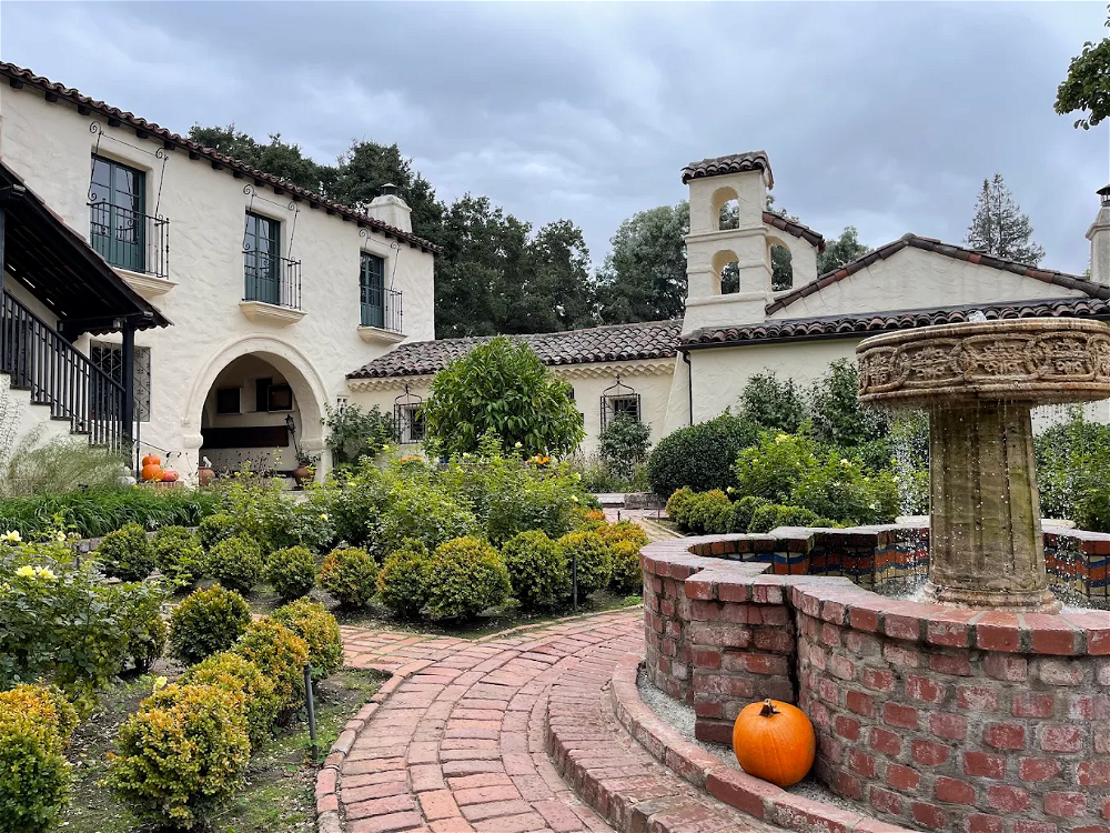 Menlo Park -Allied Arts Guild