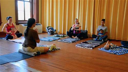 Teacher Training: Baby Yoga & Play (precrawlers)